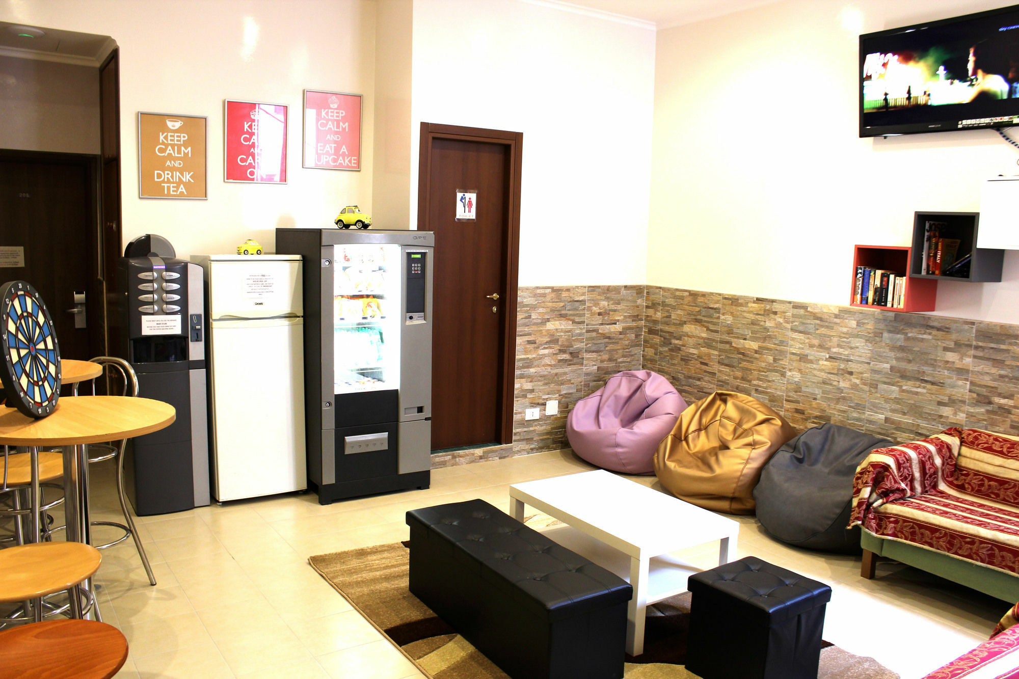 Legends Hostal *